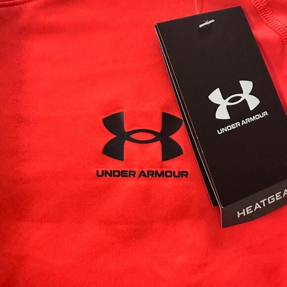 Under Armour Heat Gear Shirt - Picture 2 of 3